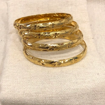 A cover of "Jewlery Stacks" cluster. The owner is aggorgeous. The cluster consists of 1 element.