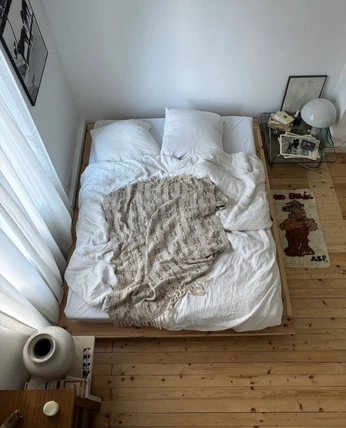 A cover of "house" cluster. The owner is artofuncertainty. The cluster consists of 15 elements.