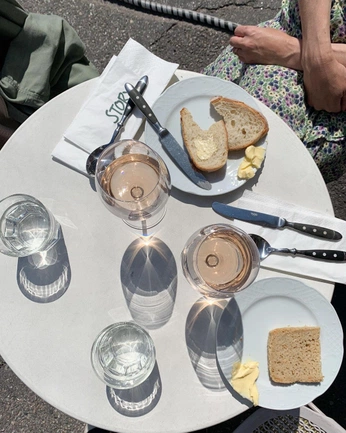 A cover of "shooting #brunch" cluster. The owner is bru.rsa. The cluster consists of 15 elements.