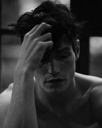 A cover of "love" cluster. The owner is lunabear. The cluster consists of 32 elements.