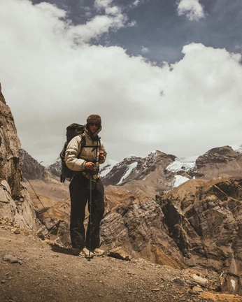 A cover of "Climb" cluster. The owner is curtisc. The cluster consists of 19 elements.