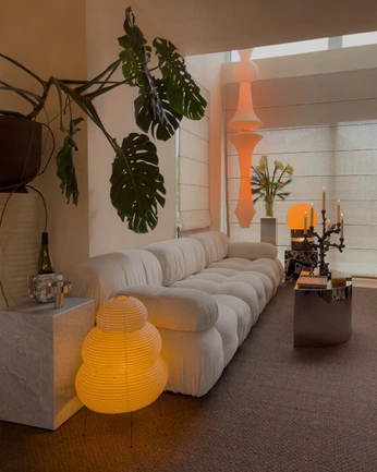 A cover of "Interiors" cluster. The owner is cristiancruz. The cluster consists of 24 elements.