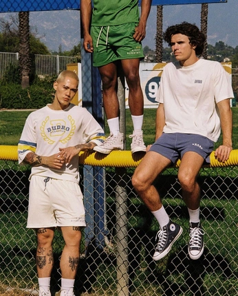 A cover of "Camisetas fútbol" cluster. The owner is itslilimon. The cluster consists of 16 elements.