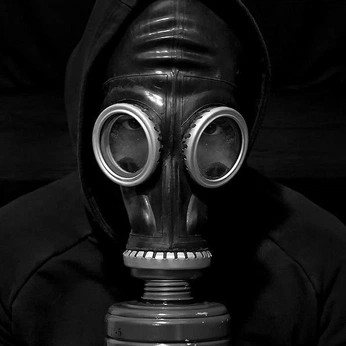 A cover of "CHERNOBYL" cluster. The owner is version.finale. The cluster consists of 7 elements.