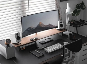 A cover of "desk." cluster. The owner is notsoparker. The cluster consists of 9 elements.