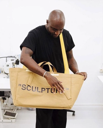 A cover of "ablohism" cluster. The owner is alicesarchive. The cluster consists of 9 elements.