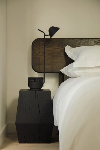 A cover of "Artknit x Compendia" cluster. The owner is compendia.studio. The cluster description is "Fritton Lake, UK with Decca Faire, Fujifilm and Artknit". The cluster consists of 43 elements.