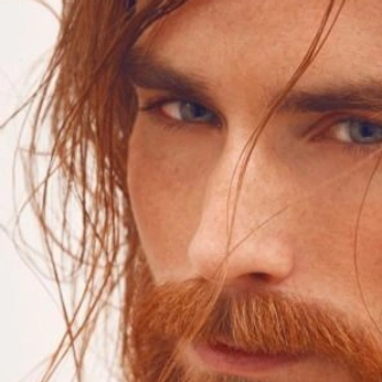 A cover of "Morion" cluster. The owner is unrealwitch. The cluster description is "Himbo bard who loves his daughter deeply". The cluster consists of 28 elements.