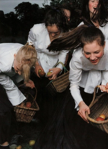 A cover of "Lifestyle Photography" cluster. The owner is henrybrereton. The cluster consists of 25 elements.