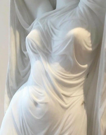 A cover of "Sculpture" cluster. The owner is ummactually. The cluster consists of 2 elements.