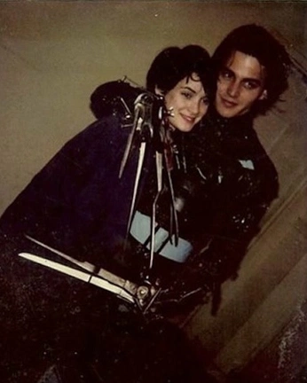 A cover of "burtonesque" cluster. The owner is erikjagger. The cluster consists of 33 elements.