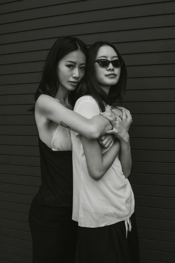 A cover of "pic references" cluster. The owner is lizcosmos. The cluster consists of 1 element.