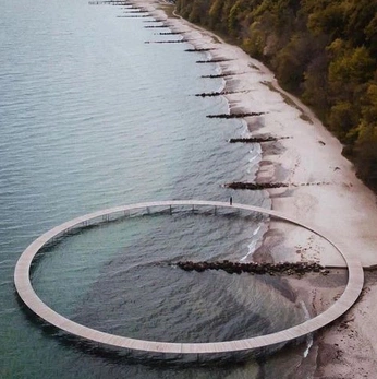 A cover of "landscape" cluster. The owner is brooklyn. The cluster consists of 112 elements.