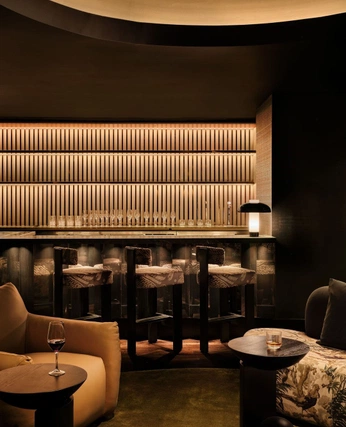 A cover of "INT CAFE" cluster. The owner is jucabapa. The cluster consists of 14 elements.