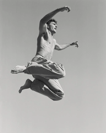 A cover of "OTEOF" cluster. The owner is zoisabella. The cluster consists of 4 elements.