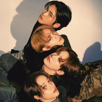 A cover of "XLOV OT4 Pics" cluster. The owner is hanpop. The cluster consists of 59 elements.