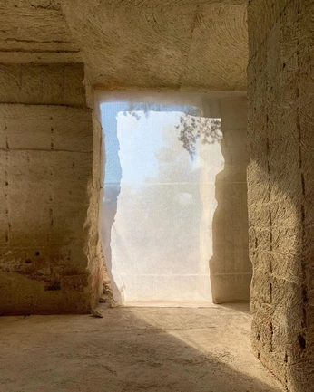 A cover of "Easter 2025" cluster. The owner is emmaurrutia. The cluster consists of 10 elements.