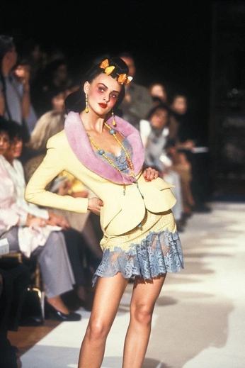 A cover of "catwalk" cluster. The owner is http.cherub. The cluster consists of 42 elements.