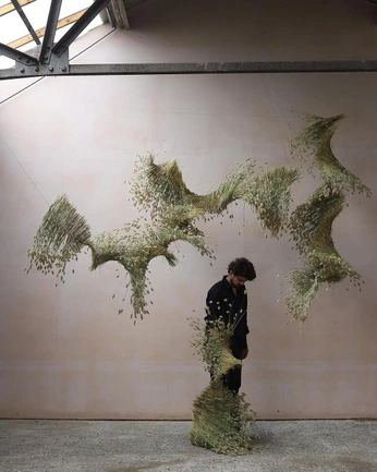 A cover of "exhibition" cluster. The owner is meyys. The cluster consists of 3 elements.