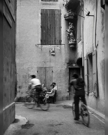 A cover of "fete de la musique" cluster. The owner is sn0wlambos. The cluster consists of 9 elements.