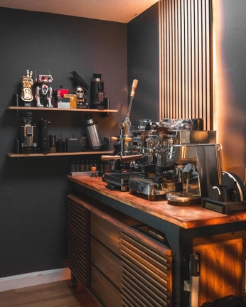 A cover of "Coffee bar" cluster. The owner is createchtivity. The cluster consists of 5 elements.