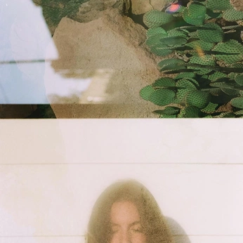 A cover of "unknown star" cluster. The owner is houseofmasa. The cluster consists of 22 elements.