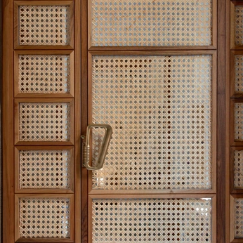 A cover of "Doors" cluster. The owner is marcovitalini. The cluster consists of 2 elements.