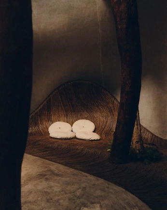 A cover of "Sanctuary" cluster. The owner is sarapalms. The cluster consists of 419 elements.