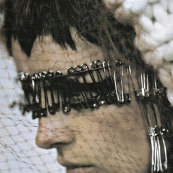 A cover of "4 the body" cluster. The owner is wishingwell. The cluster consists of 19 elements.