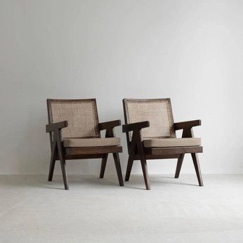 A cover of "furniture" cluster. The owner is chiuyin. The cluster consists of 16 elements.