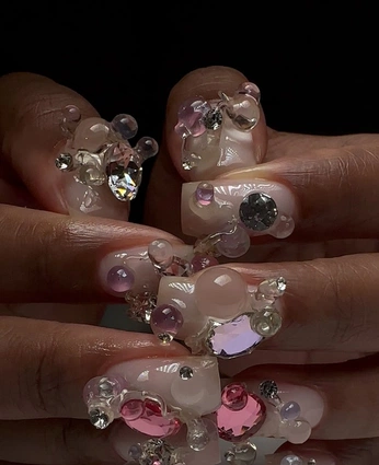 A cover of "NAILS" cluster. The owner is nolwennig. The cluster consists of 1 element.