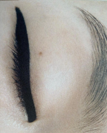 A cover of "Makeup" cluster. The owner is es.ness. The cluster consists of 7 elements.