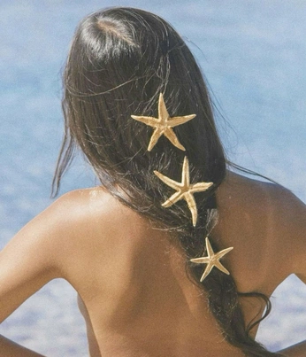 A cover of "FUNSUN COLLABORATE" cluster. The owner is peicreative. The cluster consists of 2 elements.