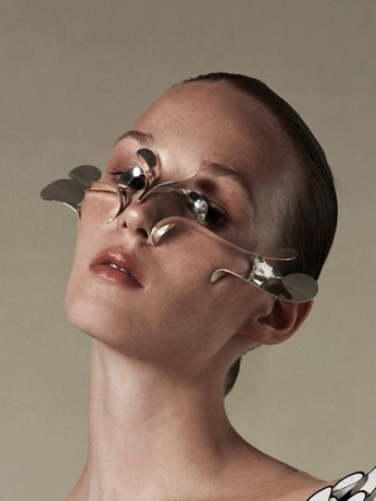 A cover of "Accesories" cluster. The owner is chrisflores. The cluster consists of 19 elements.