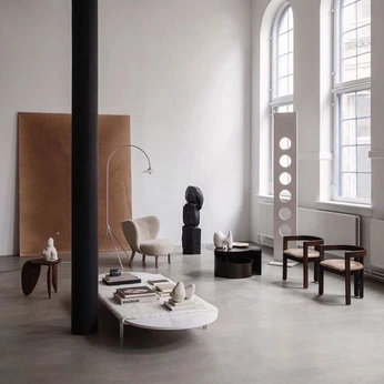 A cover of "Industrial Interior Des" cluster. The owner is owen.coonahan. The cluster consists of 2 elements.