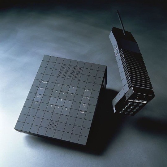 Cordless Telephone concept designed by Takenobu Igarashi in 1989.