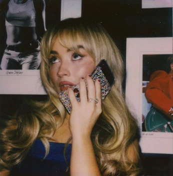 A cover of "sabrina carpenter 🫀" cluster. The owner is decayinghearts. The cluster consists of 20 elements.