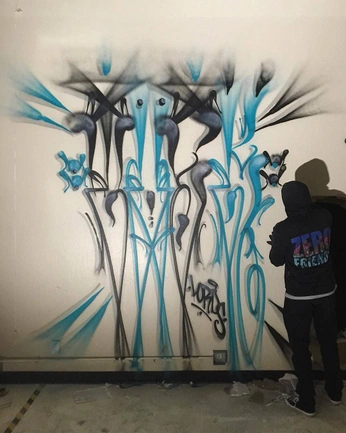 A cover of "Graffiti referencias" cluster. The owner is pardoignito. The cluster consists of 3 elements.