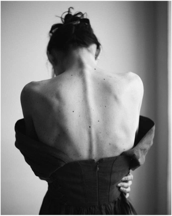 A cover of "BACK" cluster. The owner is heajphoto. The cluster consists of 3 elements.