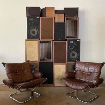 A cover of "set" cluster. The owner is yam.arc. The cluster consists of 3 elements.