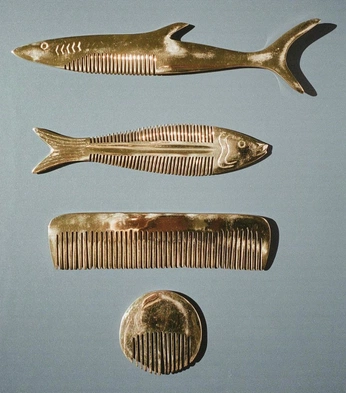 A cover of "pretty tings" cluster. The owner is katieflanigan. The cluster consists of 2 elements.