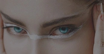 A cover of "Photoshoots" cluster. The owner is therealparadoks. The cluster consists of 83 elements.