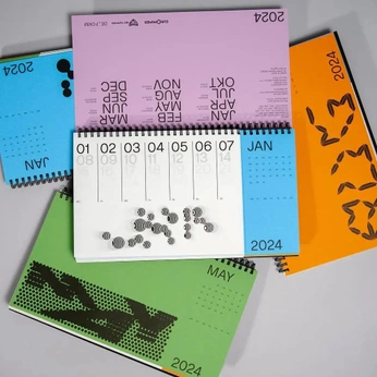 A cover of "Werkbericht" cluster. The owner is sophialaine. The cluster consists of 9 elements.