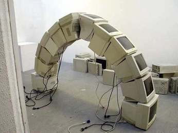 A cover of "Blank Vs The Machines" cluster. The owner is daisybdubs. The cluster consists of 4 elements.