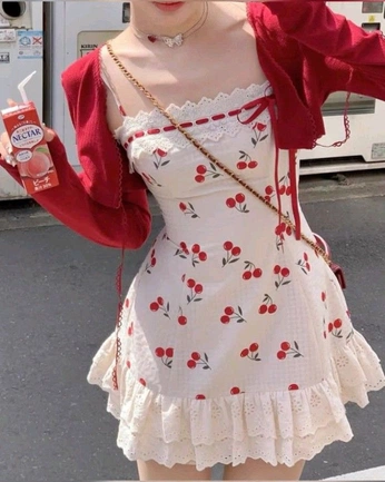 A cover of "Picnic" cluster. The owner is antoniosmess. The cluster consists of 2 elements.