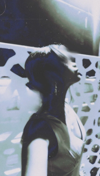 A cover of "forget her" cluster. The owner is myrtw. The cluster consists of 42 elements.