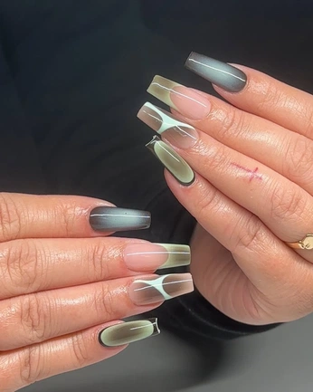 A cover of "nails" cluster. The owner is heresatheory. The cluster consists of 2 elements.