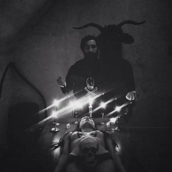 A cover of "WITCHCRAFT" cluster. The owner is tennrings. The cluster consists of 8 elements.