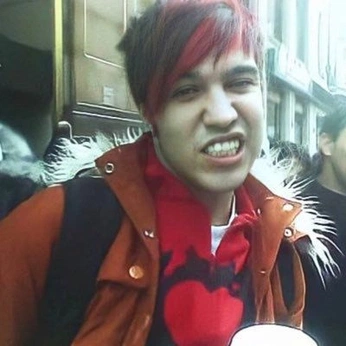 A cover of "music" cluster. The owner is gothclaudia. The cluster consists of 106 elements.