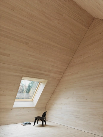 A cover of "essenqial" cluster. The owner is serenearth. The cluster consists of 52 elements.